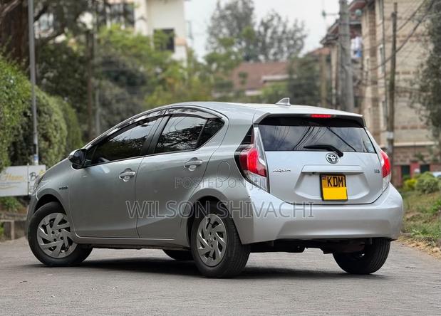 Toyota Aqua 2016 Silver