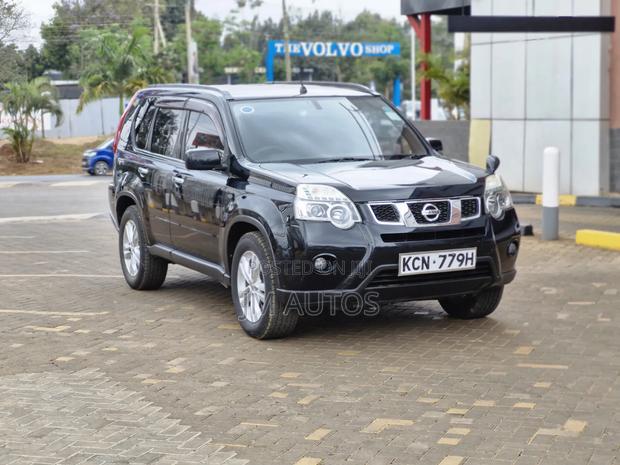 Nissan X-Trail 2.0 Petrol XE 2010 Black