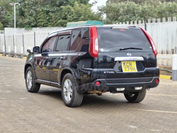 Nissan X-Trail 2.0 Petrol XE 2010 Black