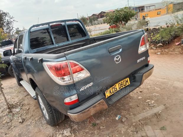 Mazda BT-50 2014 Blue