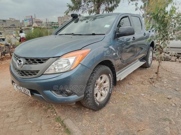 Mazda BT-50 2014 Blue