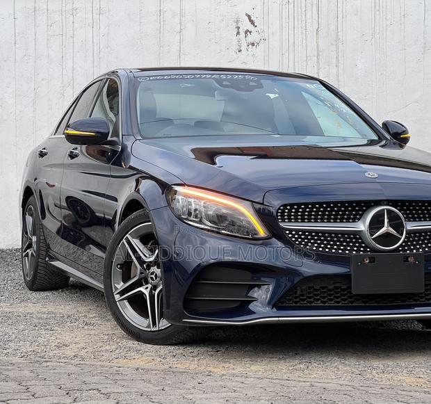 Mercedes-Benz C200 2019 Blue