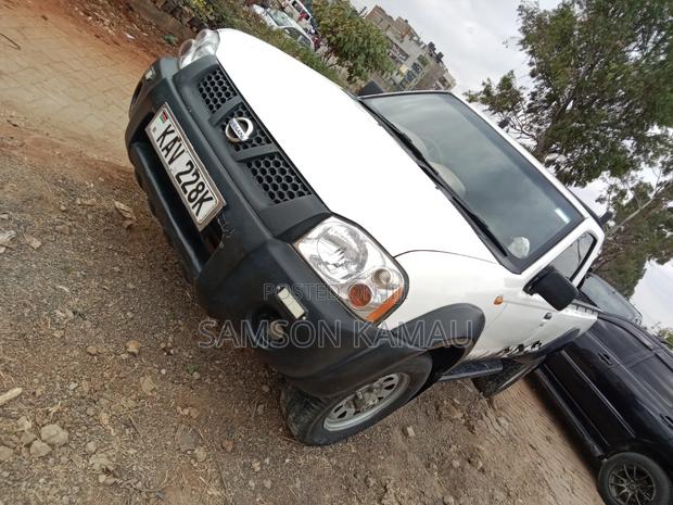 Nissan Hardbody 2000i 2006 White