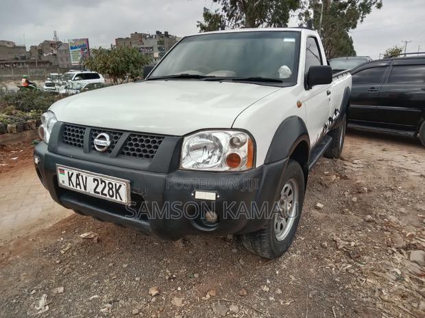 Nissan Hardbody 2000i 2006 White