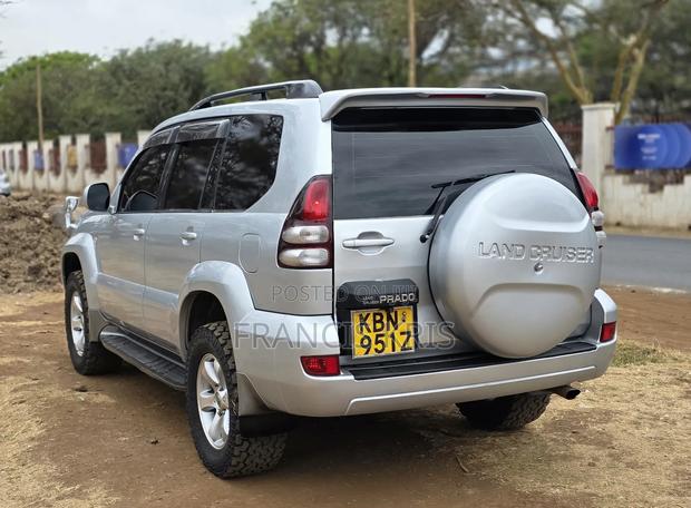 Toyota Land Cruiser Prado 2004 Silver