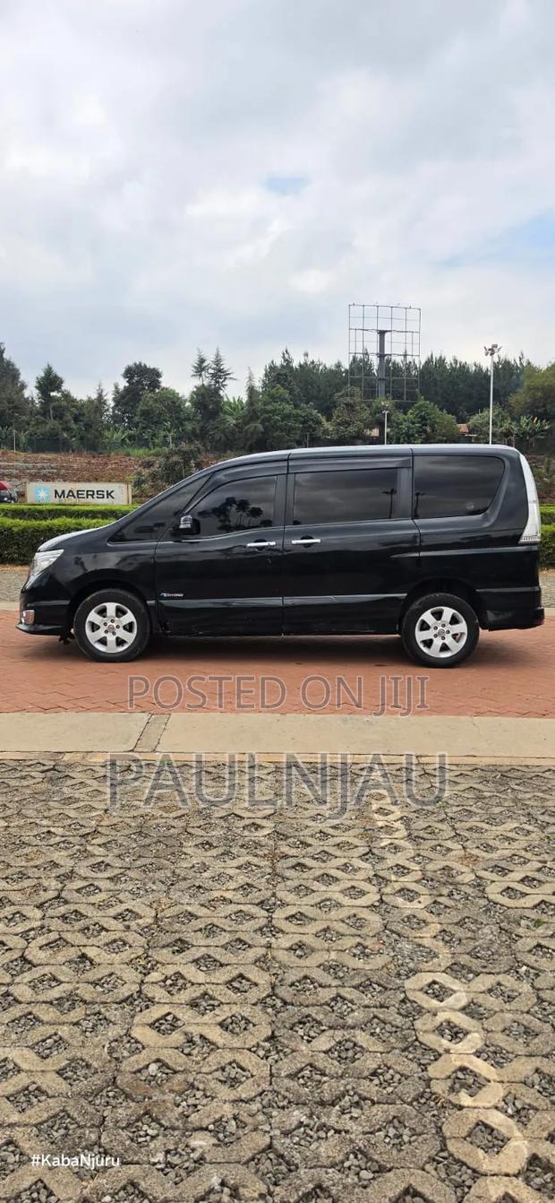 Nissan Serena 2016