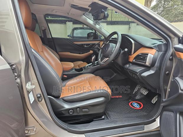 Subaru Outback 2023 Gray