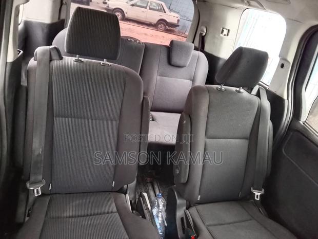 Toyota Noah 2014 Blue