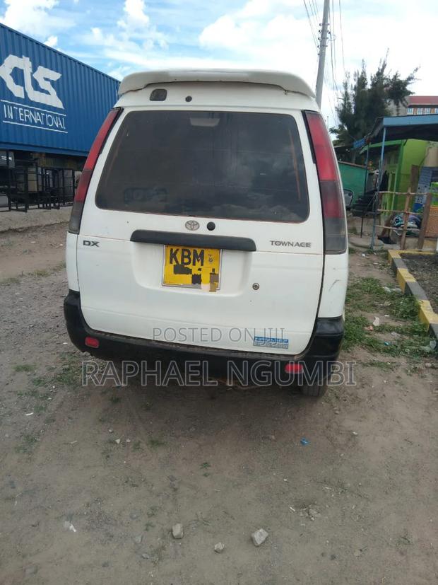 Toyota TownAce 2004 White