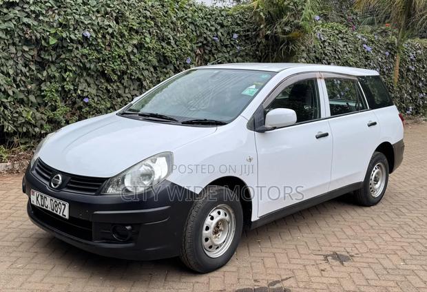 Nissan Advan 2014 White