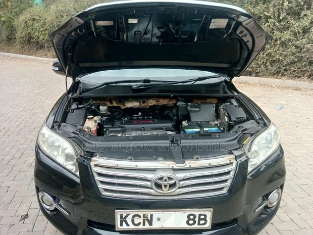 Toyota Vanguard 2010 Black