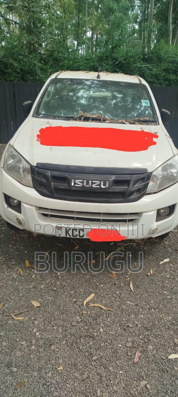 Isuzu D-MAX 2014 White