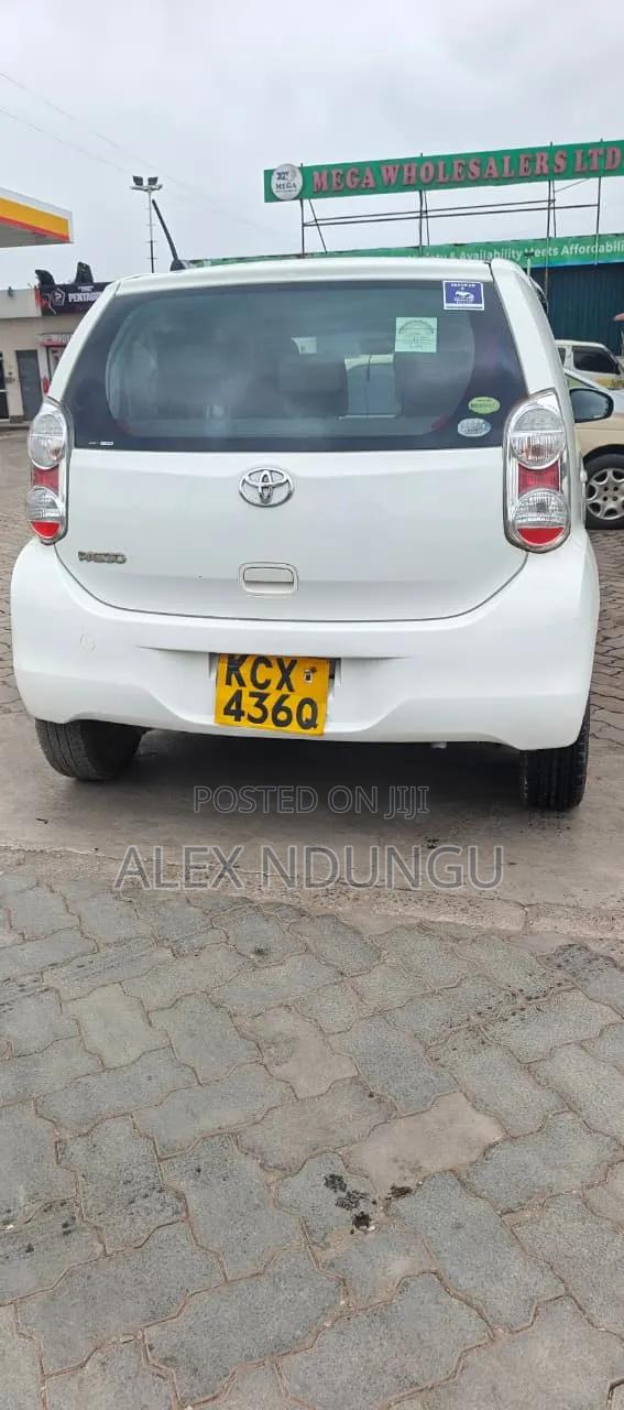 Toyota Passo 2012 White