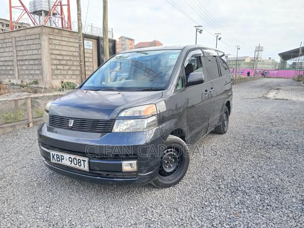 Toyota Voxy 2006 Gray