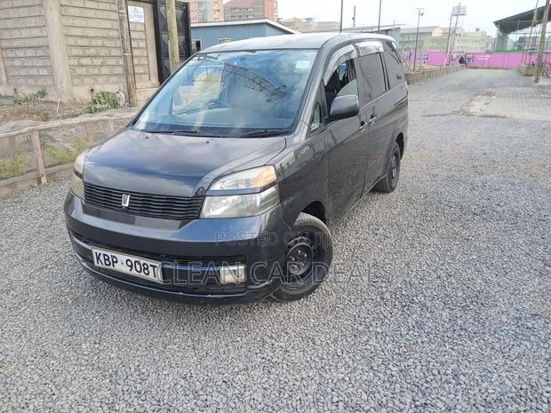 Toyota Voxy 2006 Gray