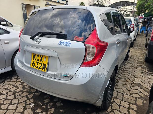 Nissan Note 2012 Silver