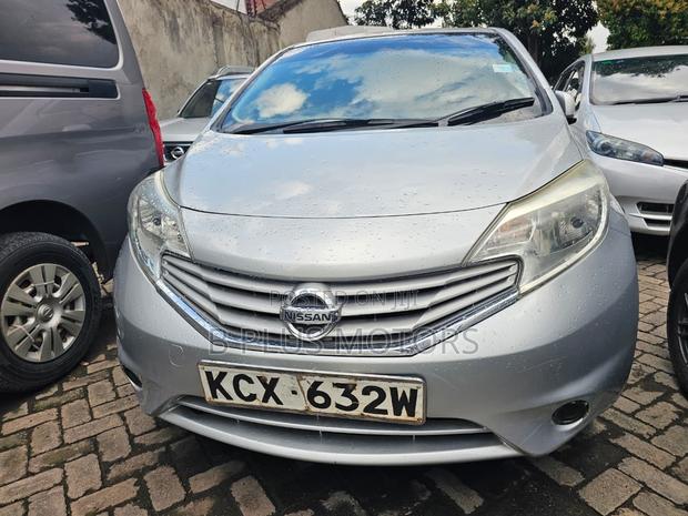 Nissan Note 2012 Silver