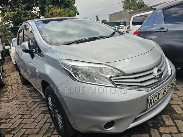 Nissan Note 2012 Silver