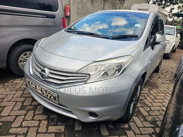 Nissan Note 2012 Silver