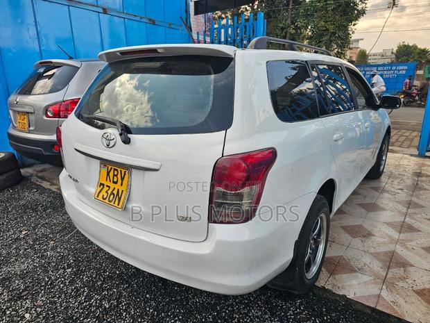 Toyota Corolla Fielder 2007 White