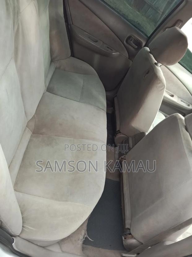 Nissan Sunny 2006 White