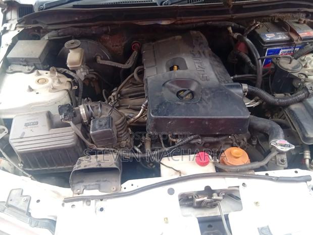 Suzuki Escudo 2005 White