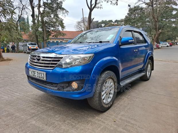 Toyota Fortuner 3.0 D AWD 2012 Blue