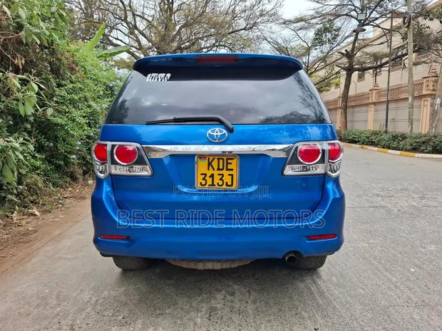 Toyota Fortuner 3.0 D AWD 2012 Blue