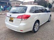Subaru Legacy 2010 White for sale