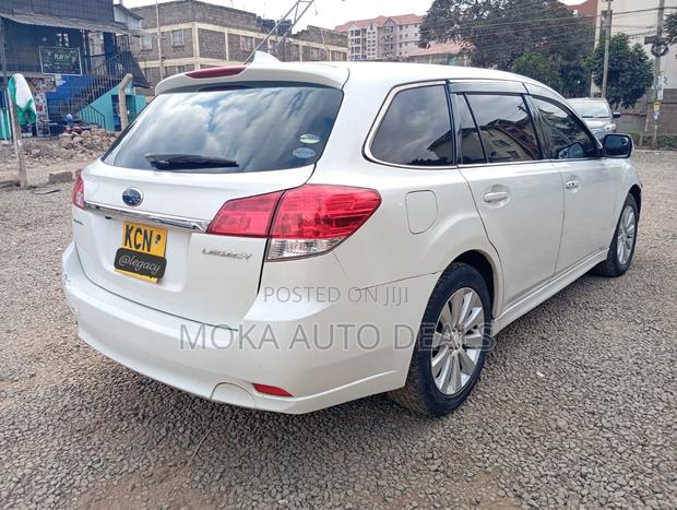 Subaru Legacy 2010 White