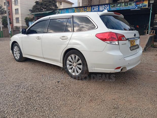 Subaru Legacy 2010 White