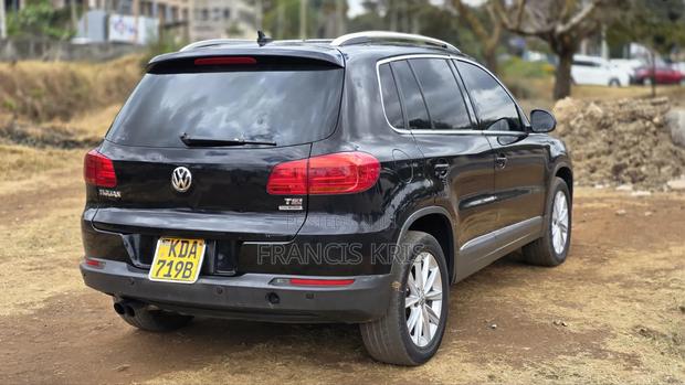 Volkswagen Tiguan 2013 Black