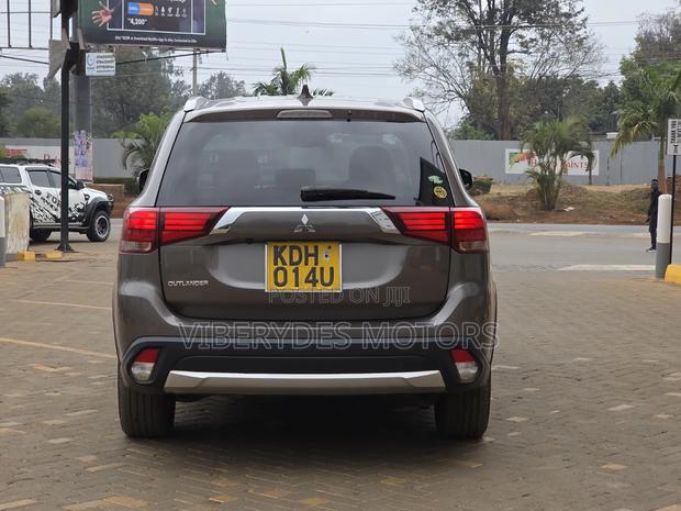 Mitsubishi Outlander 2014 Gray