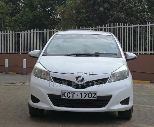 Toyota Vitz 2012 White