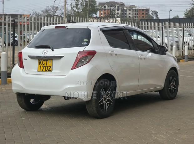 Toyota Vitz 2012 White