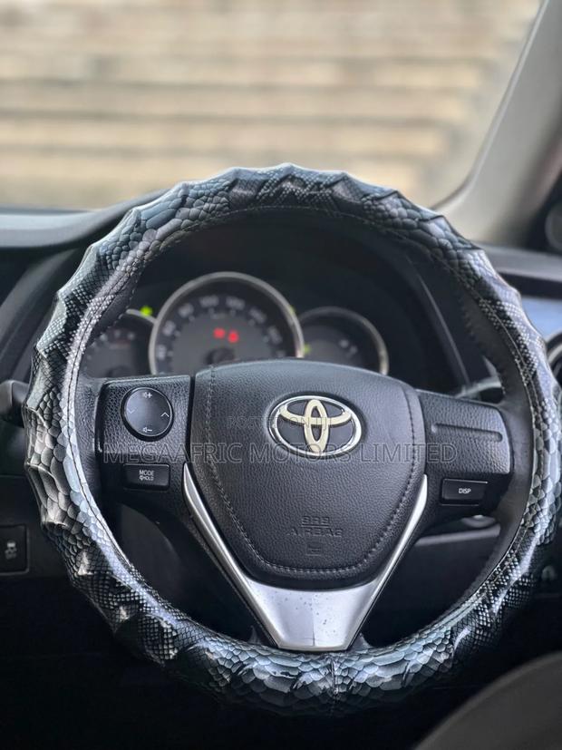 Toyota Auris 2013 White