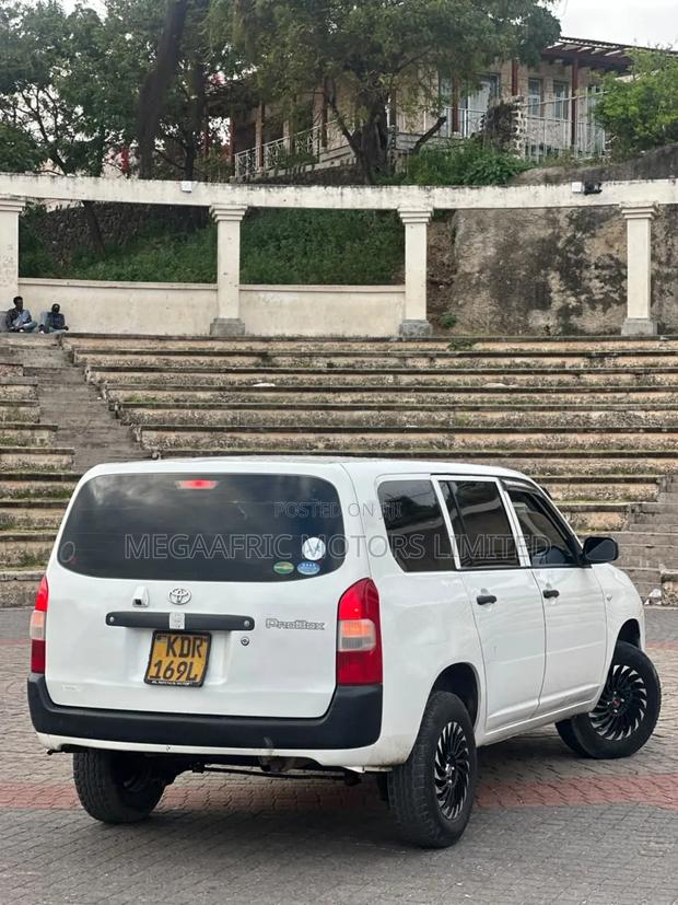 Toyota Probox 1.5 DX 2WD 2017 White