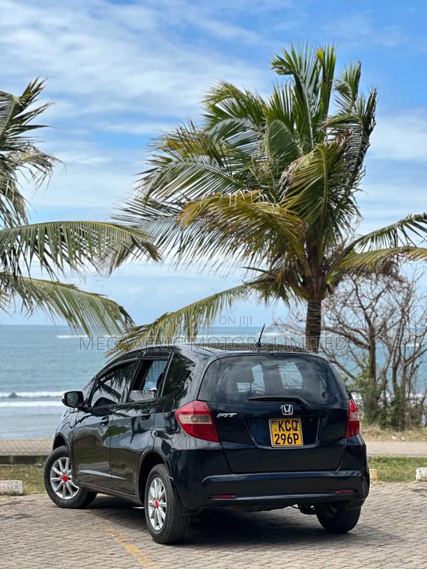 Honda Fit Automatic 2011 Black
