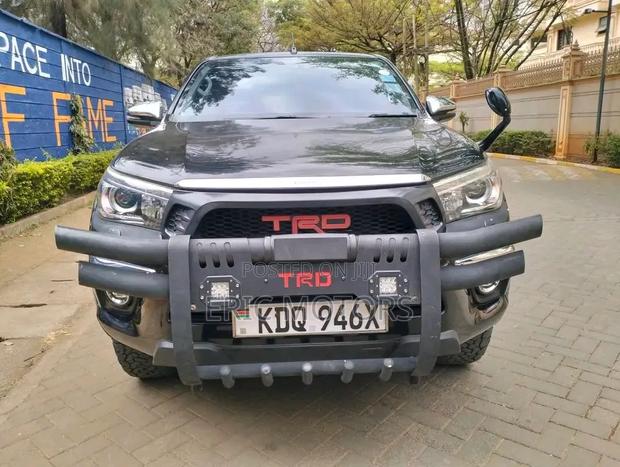 Toyota Hilux 2019 Black