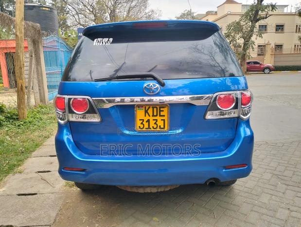 Toyota Fortuner 2015 Blue