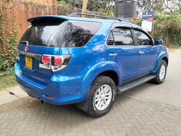 Toyota Fortuner 2015 Blue