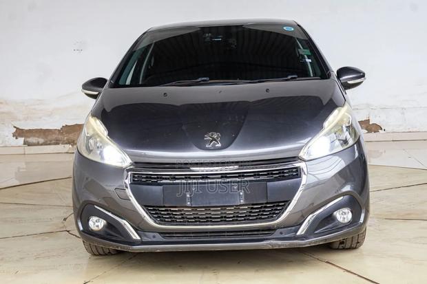 Peugeot 208 2018 Gray