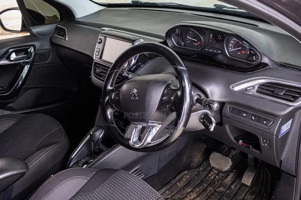 Peugeot 208 2018 Gray