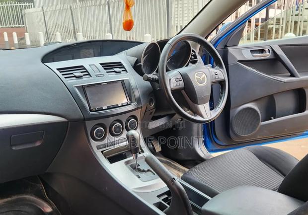 Mazda Axela 2012 Blue