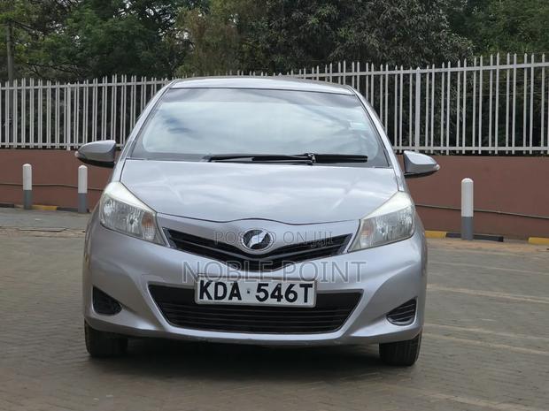 Toyota Vitz 2013 Black