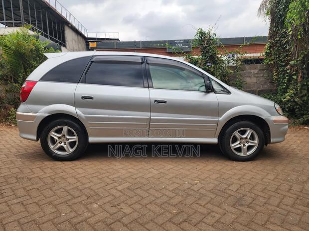 Toyota Nadia 2001 Silver
