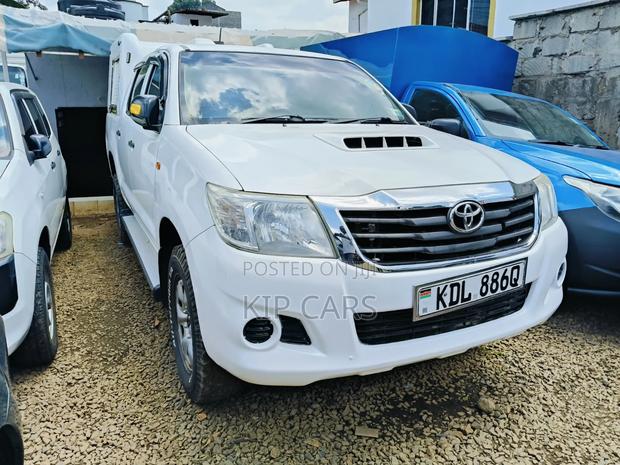 Toyota Hilux 2015 White