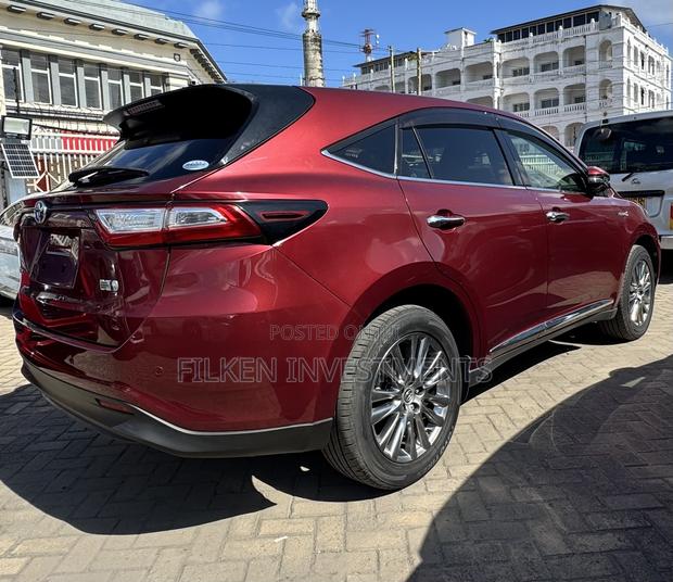 Toyota Harrier 2.5 Hybrid 4WD 2019 Red