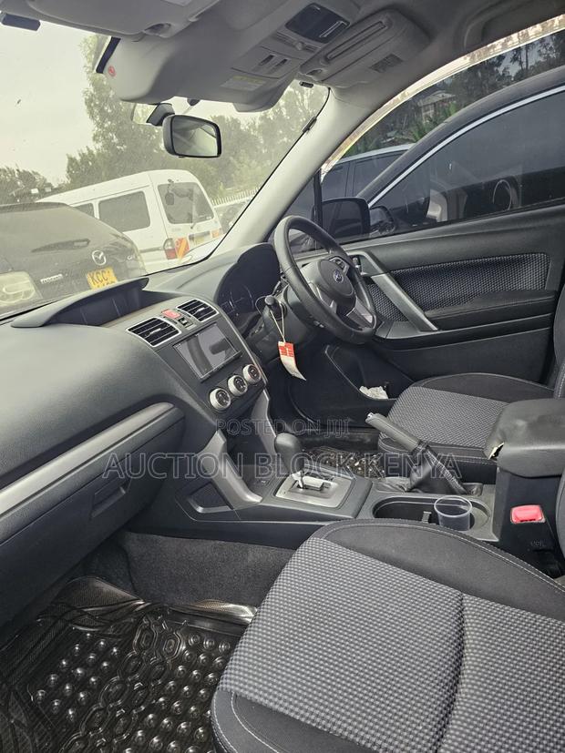 Subaru Forester 2018 Silver