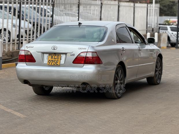 Toyota Crown 2008 Silver